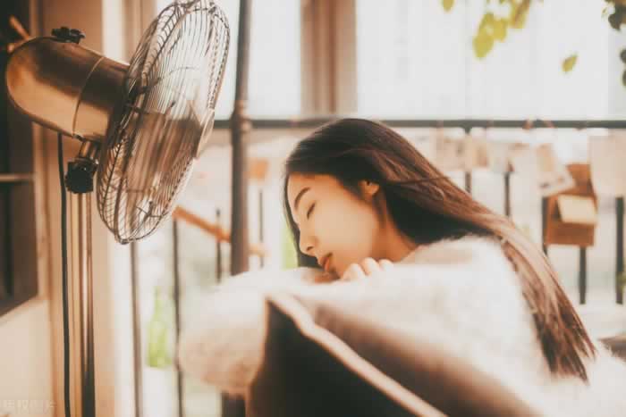 男生为什么可以绝情跟喜欢的女生分手？_嘉待情感