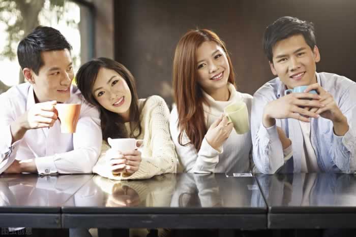 分手后前男友不肯见面，怎么挽回前男友，朋友圈不可忽视_嘉待情感