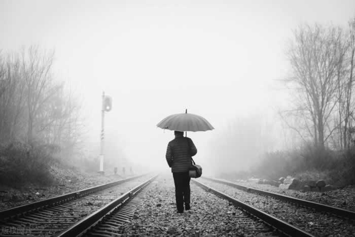 分手后的“空窗期”，挽回前任要懂利用男人的寂寞心理吗？_嘉待情感