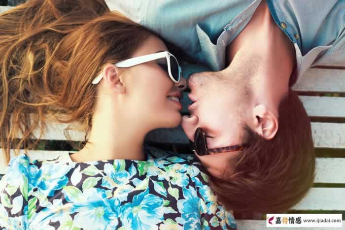 当中年男女又见初恋会是一种什么样的感觉？_嘉待情感