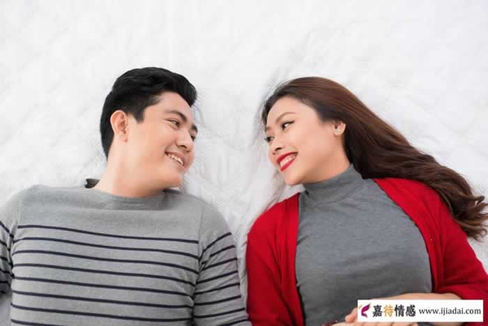 中年后的男女谁更依赖另一半？_嘉待情感