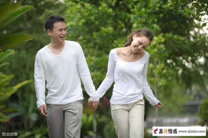 男人失落时比较需要什么样的关心？女人了解下_嘉待情感