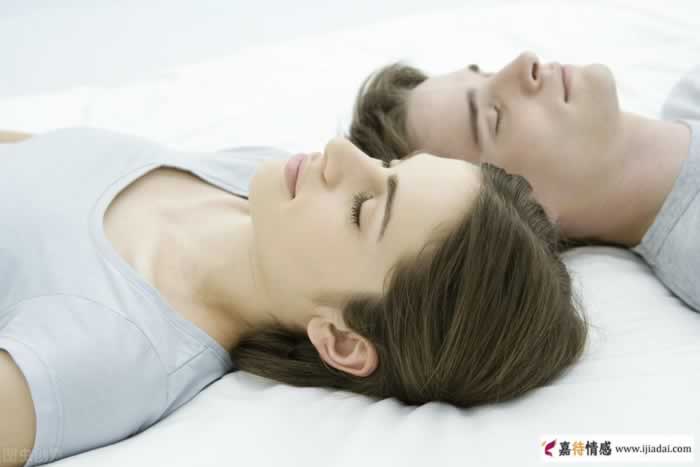 女人讨厌男人睡觉时干哪些事？_嘉待情感