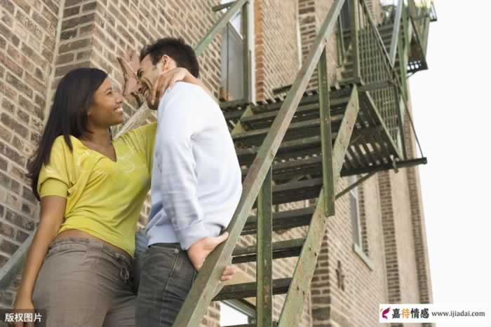 让中年女人动情的男人，都有这三把刷子你有吗？_嘉待情感