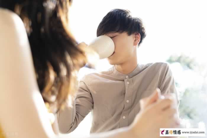 一个男人有这3种表现，就没有必要在一起了，不值得_嘉待情感