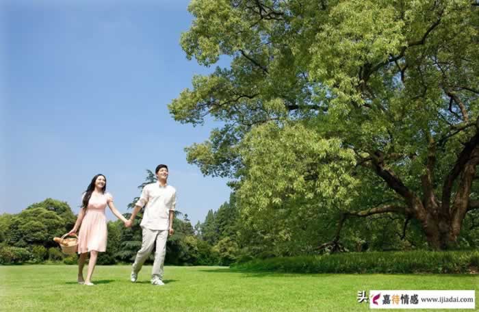 哪种女人容易在亲密关系中，“吃力不讨好”？往往做过这件傻事_嘉待情感