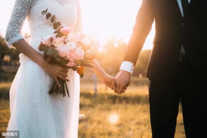 吵架后，为什么男人宁愿冷战也不愿哄你？带你读懂男人心理_嘉待情感